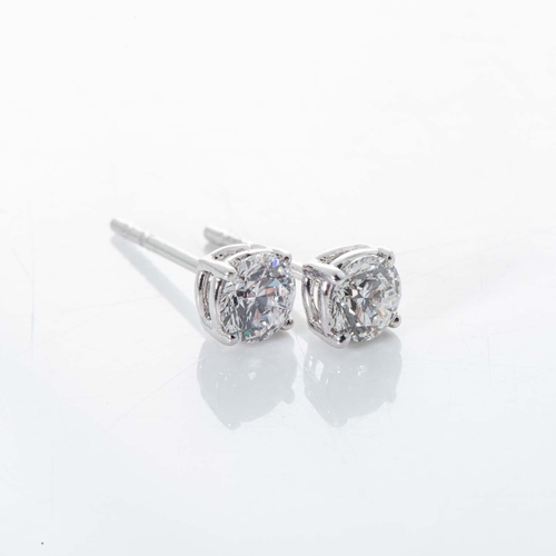 535 - A PAIR OF DIAMOND EAR STUDS