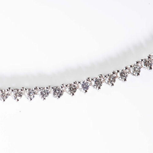 537 - A DIAMOND RIVIÃRE NECKLACE