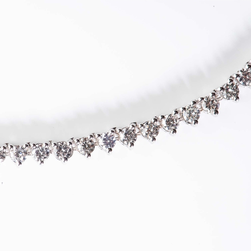 537 - A DIAMOND RIVIÃRE NECKLACE