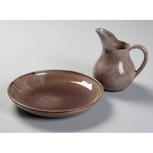 587 - A LINN WARE  JUG AND PLATE