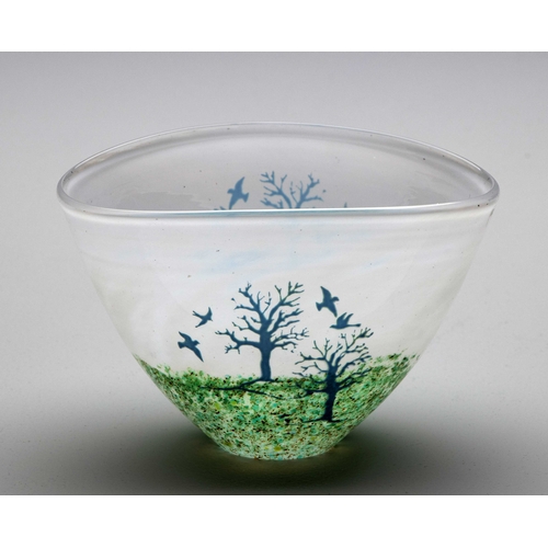 653 - A KOSTA BODA 'OCTOBER TREES AND BIRDS' BOWL DESIGNED BY KIELL ENGMAN, 1980s