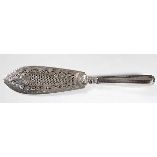 754 - A GEORGE III SILVER FISH SLICE, WILLIAM PLUMMER, LONDON, 1777