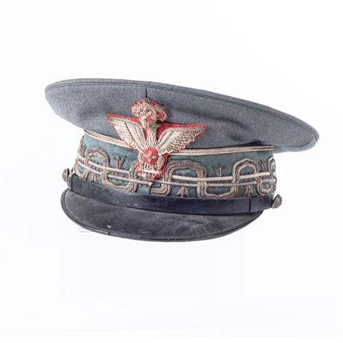 369 - A WWII ITALIAN ARMY DIVISION GENERAL'S PEAK CAP