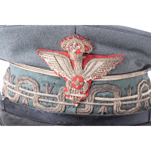 369 - A WWII ITALIAN ARMY DIVISION GENERAL'S PEAK CAP