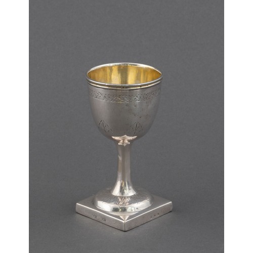 1046 - A SILVER CUP, 19TH CENTURY