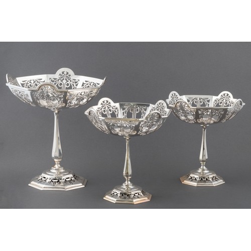 1061 - A SET OF THREE EDWARDIAN VII SILVER COMPORTS, MAPPIN AND WEBB LTD, SHEFFIELD, 1909