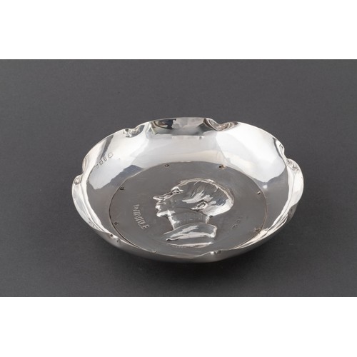 1058 - AN EDWARD VII SILVER DISH, HENRY GREAVES, BIRMINGHAM, 1906