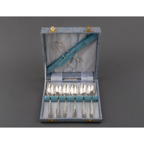 1059 - A CASED SET OF SIX EDWARD VII SILVER POINTED OLD ENGLISH PATTERN TEASPOONS AND SUGAR NIPS, JOSEPH RO... 