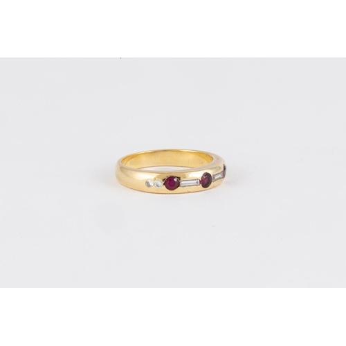 591 - A RUBY AND DIAMOND RING