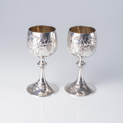 489 - A PAIR OF CONTINENTAL SILVER WINE GOBLETS