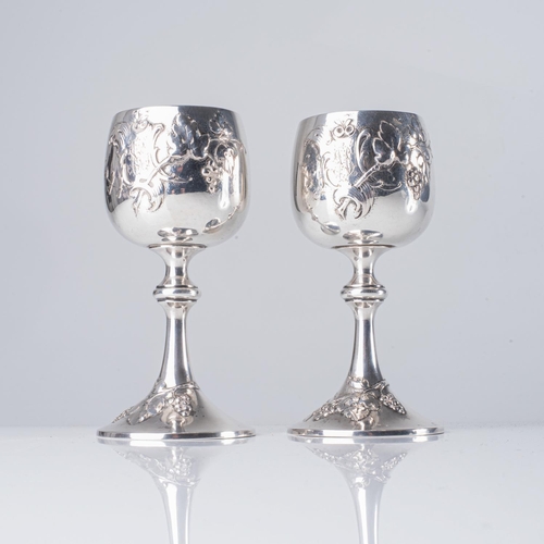 489 - A PAIR OF CONTINENTAL SILVER WINE GOBLETS