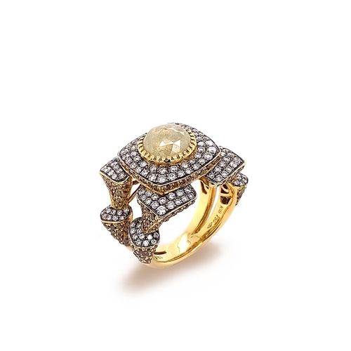 202 - NATURAL DIAMOND RING