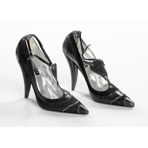 811 - A PAIR OF VINTAGE PAULE KA MARY-JANE HEELS