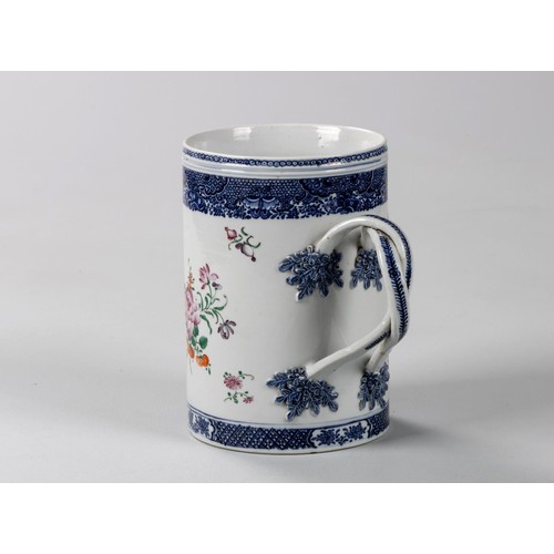 998 - A MASSIVE CHINESE FAMILLE ROSE UNDERGLAZE-BLUE 'ROSES' TANKARD, QING DYNASTY, QIANLONG, 1736 - 1795