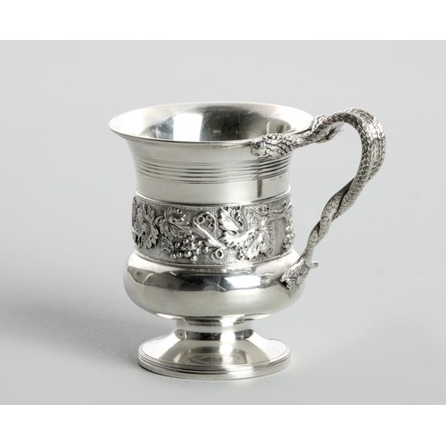 1075 - A GEORGE III SILVER MUG, SAMUEL KNIGHT, LONDON, 1816