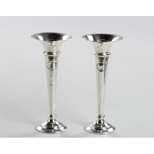 1134 - A PAIR OF GEORGE V ARTS AND CRAFTS SILVER VASES, WALKER AND HALL, SHEFFIELD, 1922