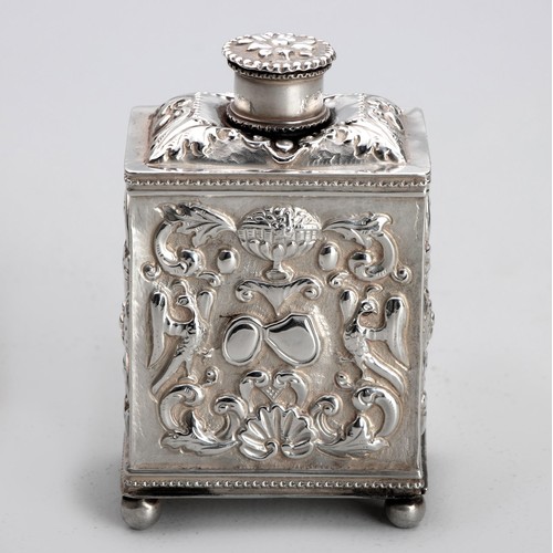 1191 - A DUTCH SILVER TEA CADDY, POSSIBLY JACOBUS KELDER, LEIDEN, 18TH CENTURY