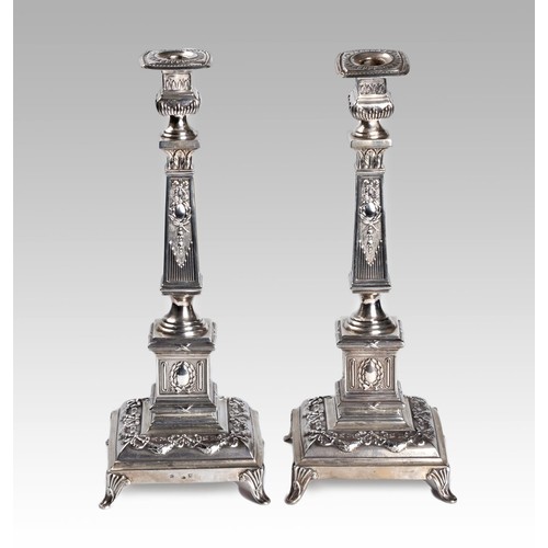 1206 - A PAIR OF RUSSIAN SILVER CANDLESTICKS, MAKER'S MARK M.P., KOSTROMA, EARLY 20TH CENTURY