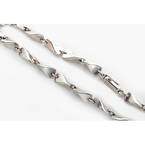 634 - A GEORG JENSEN SILVER 'BUTTERFLY' NECKLACE, DESIGNED BY EDVARD KINDT LARSEN FOR GEORG JENSEN