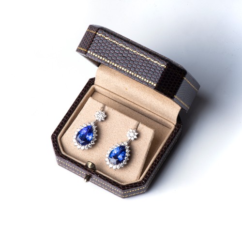 706 - A PAIR OF TANZANITE EARRINGS, BROWNS