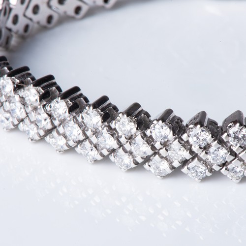 708 - A DIAMOND BRACELET