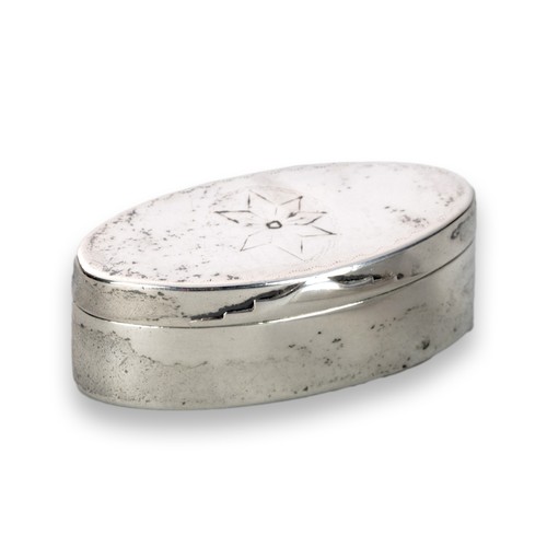 1221 - A CAPE SILVER SNUFFBOX