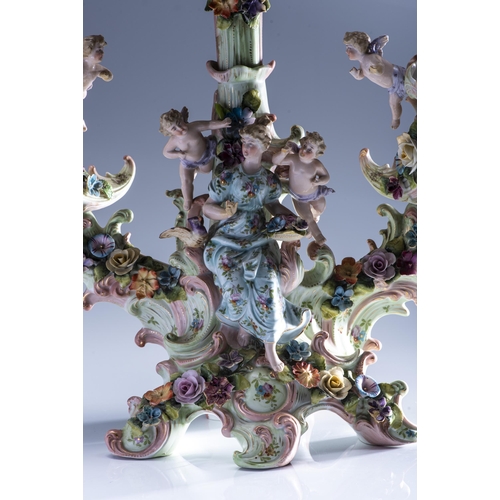 619 - A LARGE CAPODIMONTE PEDESTAL CENTREPIECE, LATE 19TH CENTURY