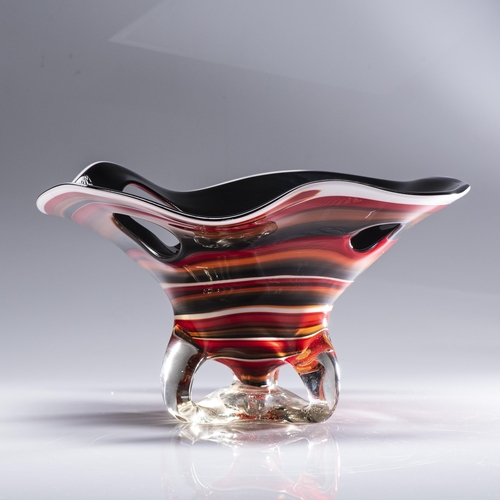 624 - A CASED GLASS BOWL