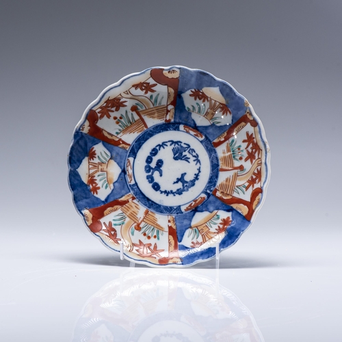 657 - A JAPANESE IMARI PLATE, TAISHO PERIOD, 1912 - 1926