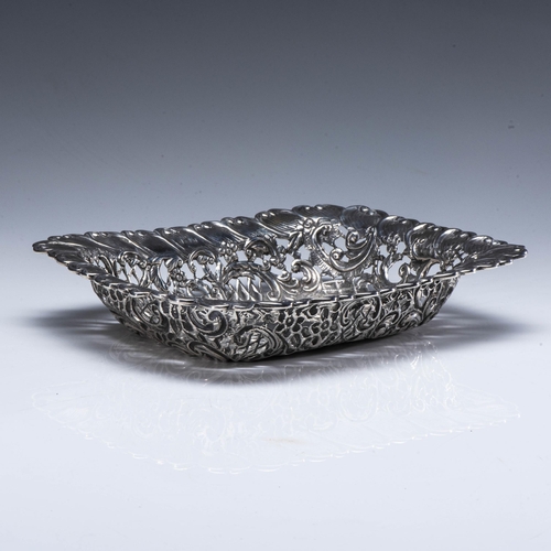 704 - A RECTANGULAR SILVER BISCUIT DISH