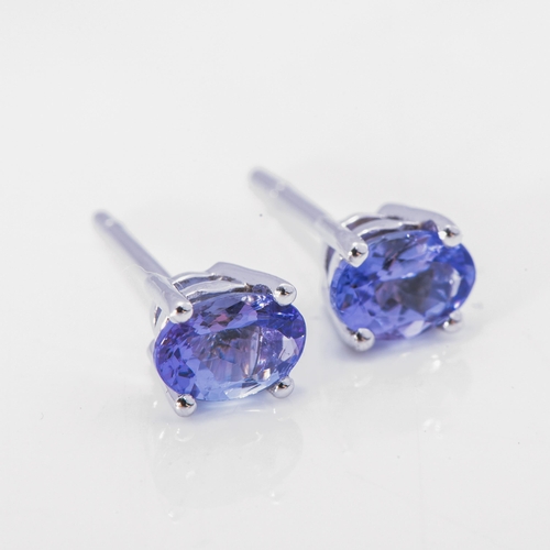 920 - A PAIR OF TANZANITE EARRINGS