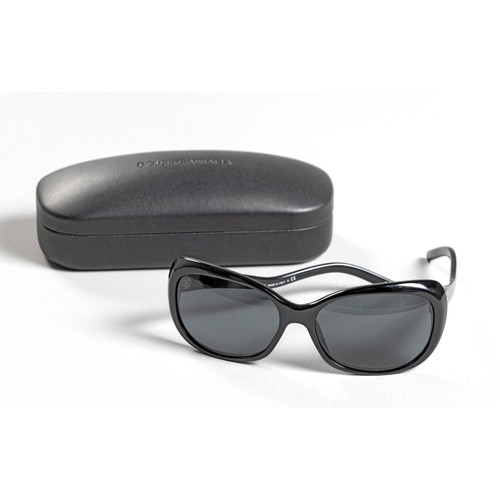 987 - A PAIR OF LADY'S DOLCE AND GABBANA SUNGLASSES