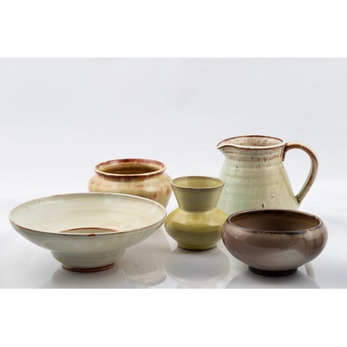 579 - AN ASSORTED COLLECTION OF LINN WARE