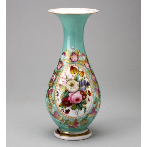 572 - A CONTINENTAL VASE, EARLY 20TH CENTURY