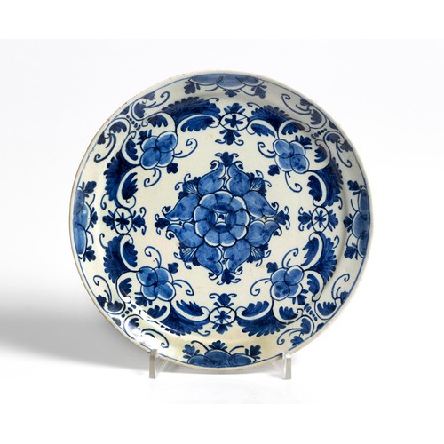 571 - A DUTCH DELFT BLUE AND WHITE PLATE, LATE 19TH CENTURY