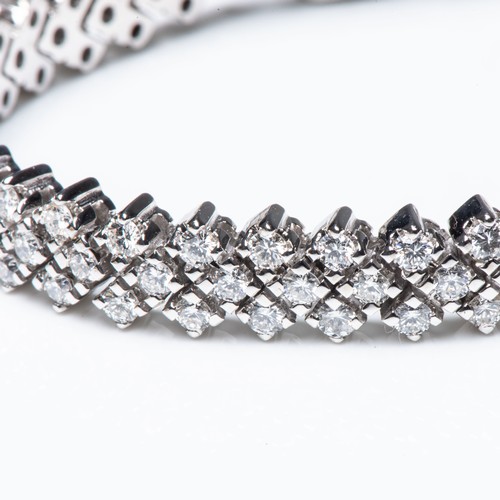 852 - A DIAMOND BRACELET