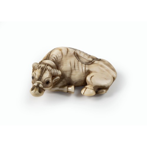 614 - A JAPANESE IVORY 'WATER BUFFALO' NETSUKE, MEIJI PERIOD, 1868 - 1912