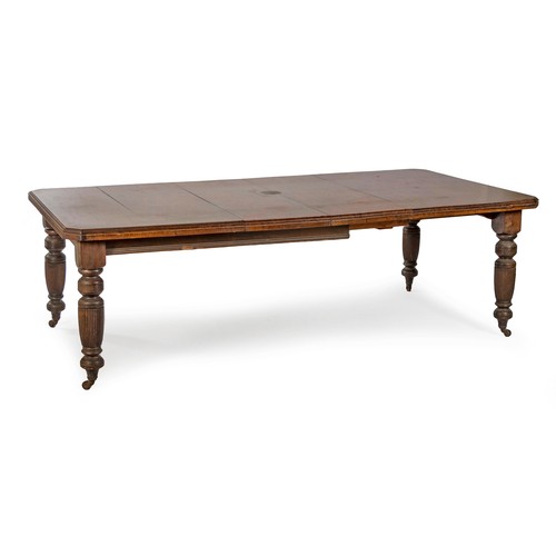 432 - A MAHOGANY DINING TABLE, LATE 19TH CENTURY