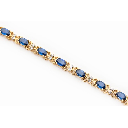 825 - A SAPPHIRE AND DIAMOND BRACELET