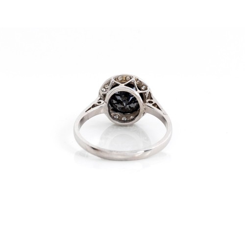 844 - A DIAMOND CLUSTER RING