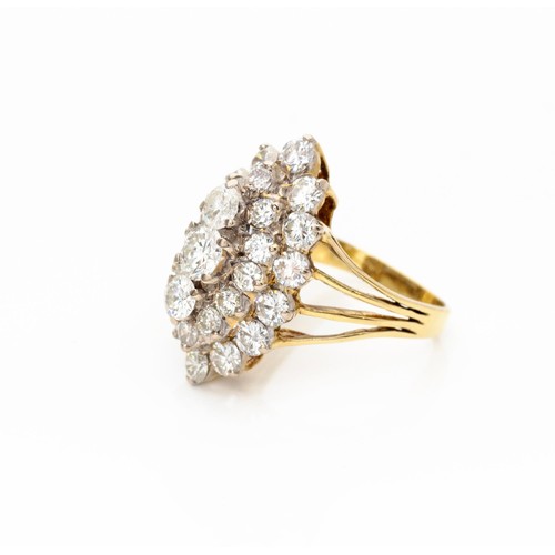 845 - A DIAMOND CLUSTER RING