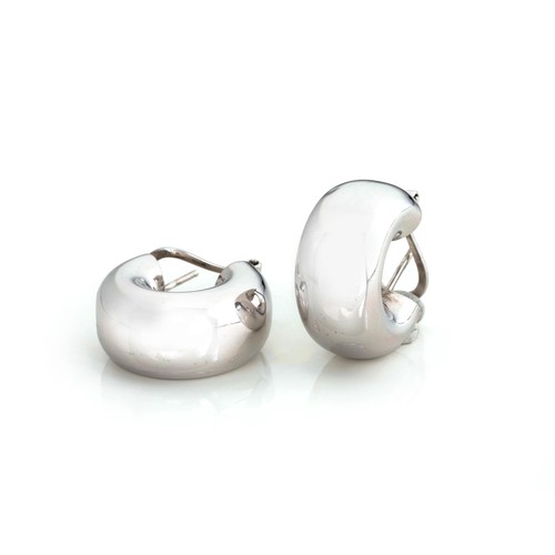 850 - A PAIR OF 14CT GOLD EARRINGS