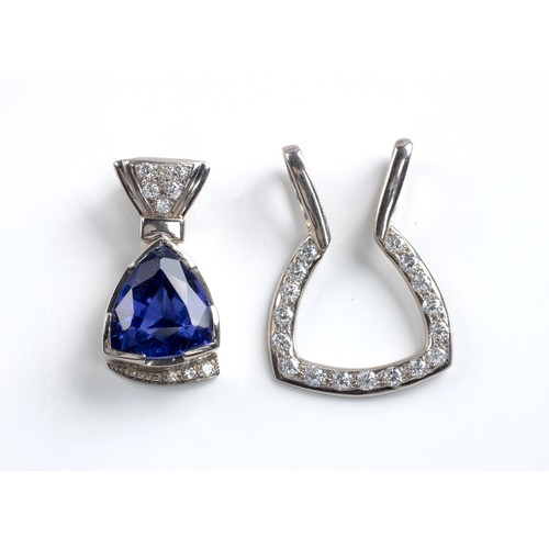 858 - A TANZANITE AND DIAMOND PENDANT SET