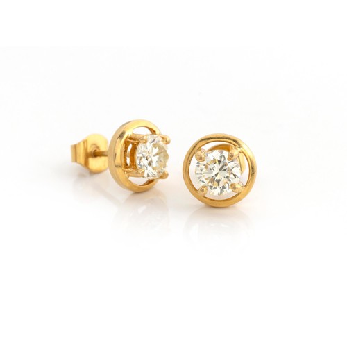 861 - A PAIR OF DIAMOND EAR STUDS