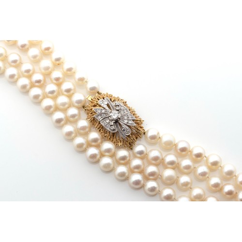 898 - A PEARL NECKLACE