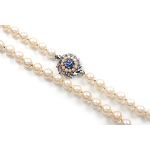 913 - A PEARL NECKLACE