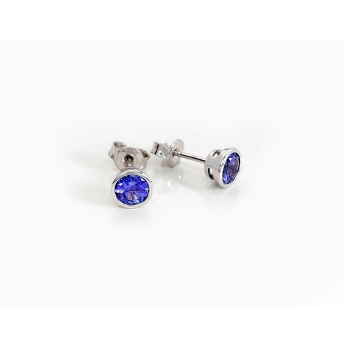 921 - A PAIR OF TANZANITE EAR STUDS