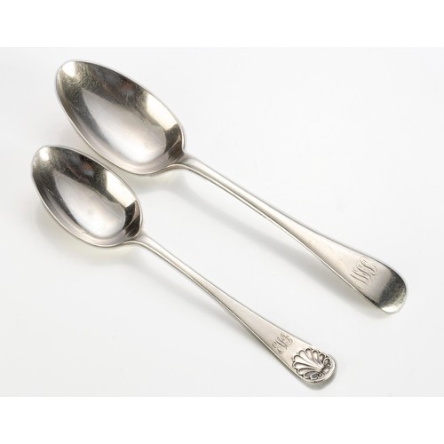 709 - A VICTORIAN SILVER OLD ENGLISH SHELL PATTERN DESSERT SPOON, ATKIN BROTHERS, SHEFFIELD, 1900