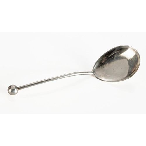 710 - AN EDWARD VII SILVER SPOON, MAPPIN AND WEBB, SHEFFIELD, 1902