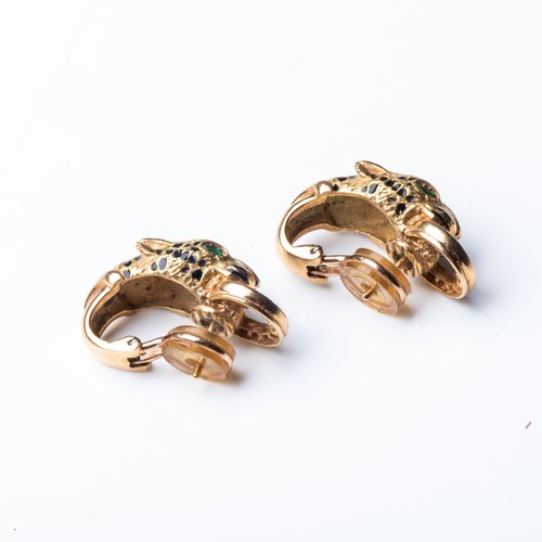 859 - A GOLD CARTIER-STYLE PAIR OF LEOPARD  EARRINGSEach earring pavé-set to center with 0,30 carats of ro... 